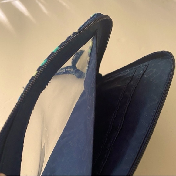 NWOT Vera Bradley RFID Tech Wristlet Wallet Blue Island with Clear Phone Section - Picture 5 of 6